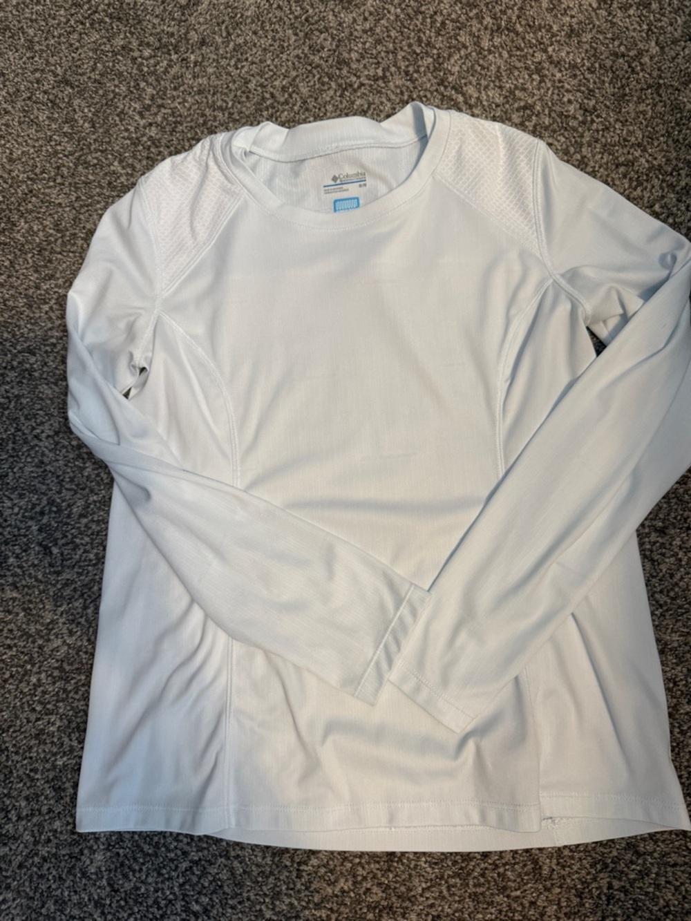 Columbia Soft Baby Blue/White Long Sleeve Athletic Shirt